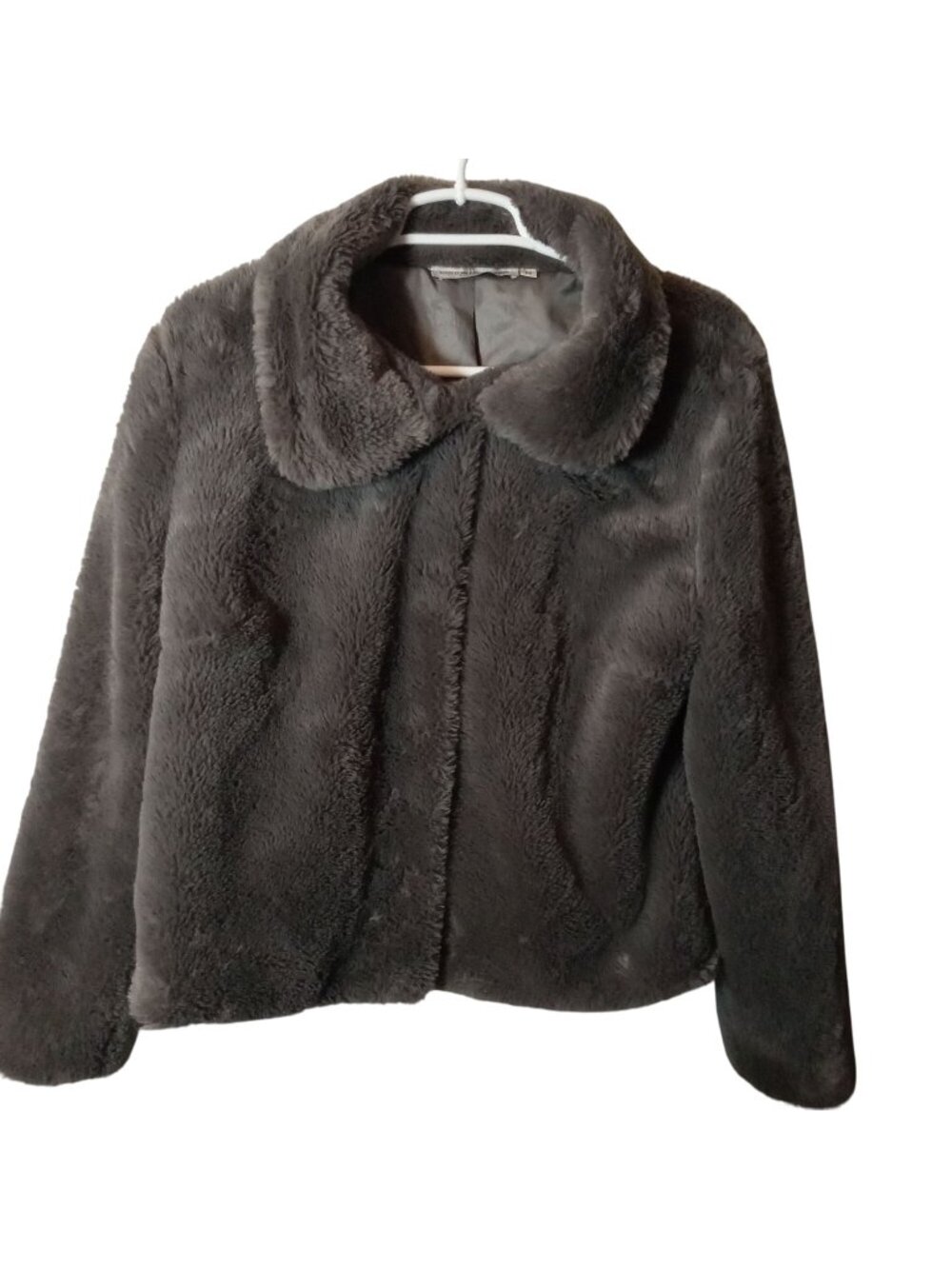 Cotton Emporium Womens Faux Fur Cropped Jacket Gray Size M Hook Plush Fuzzy USA